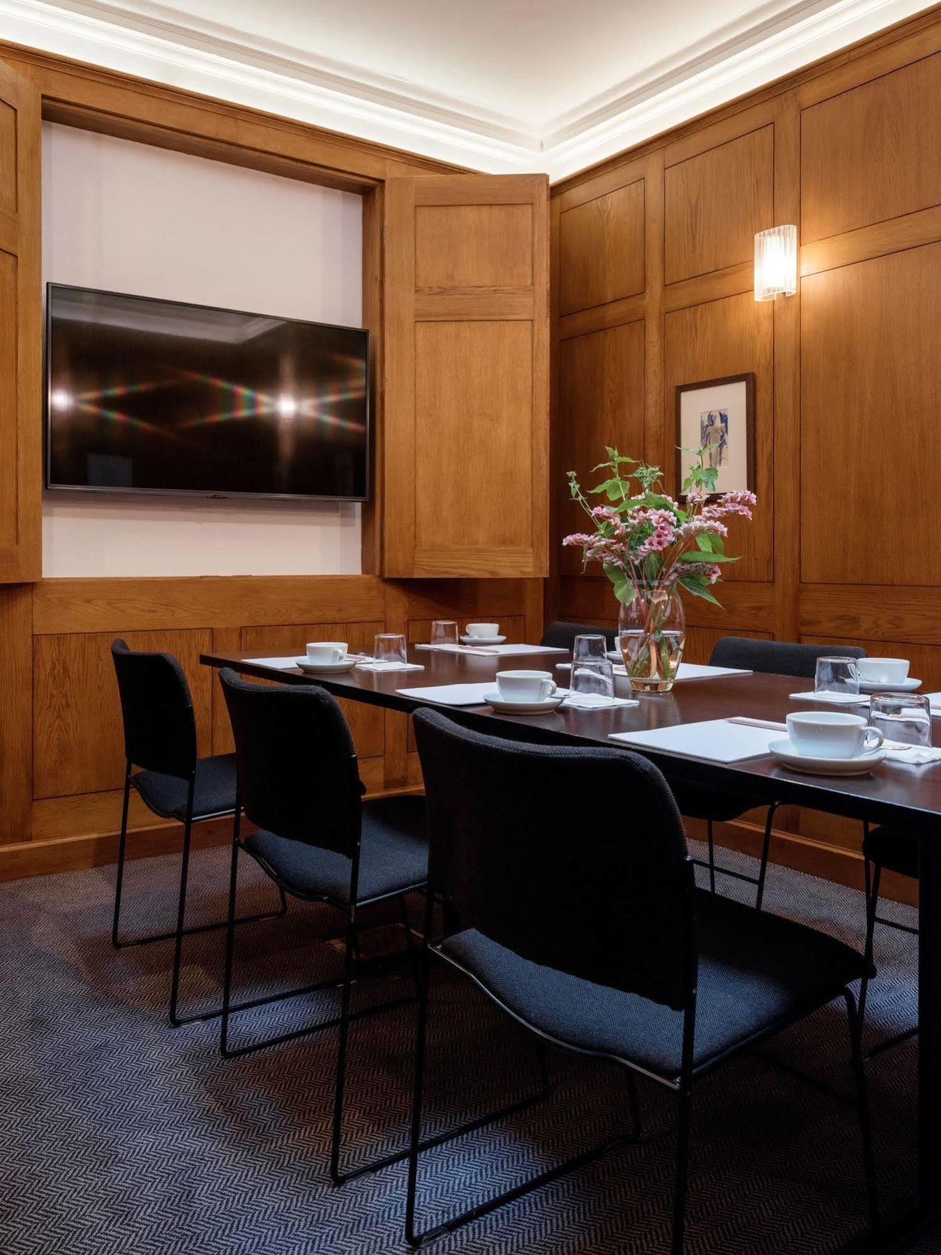 Hotel Old Bank 5*
